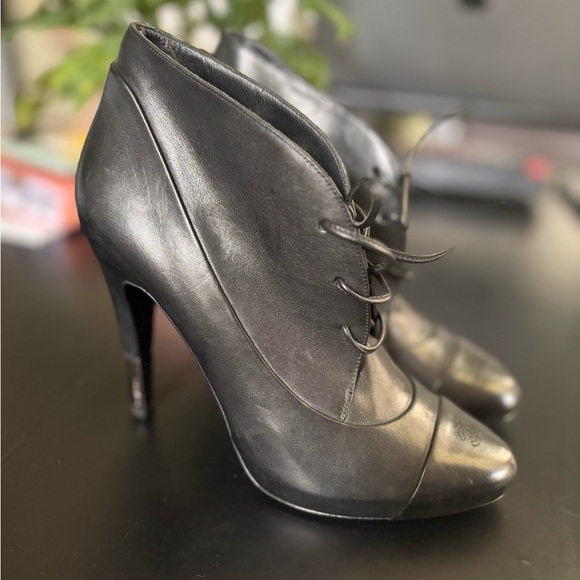 Chanel Leather Ankle Lace Up Pointed Toe Stiletto Boots Bootie - Picture 14 of 15